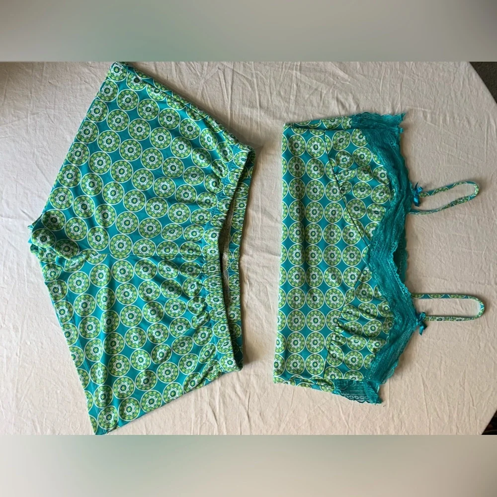 CYNTHIA ROWLEY - Picture 3 of 9